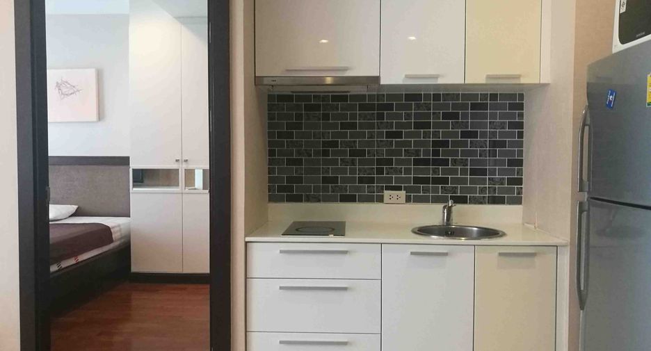 For rent 1 bed condo in Watthana, Bangkok