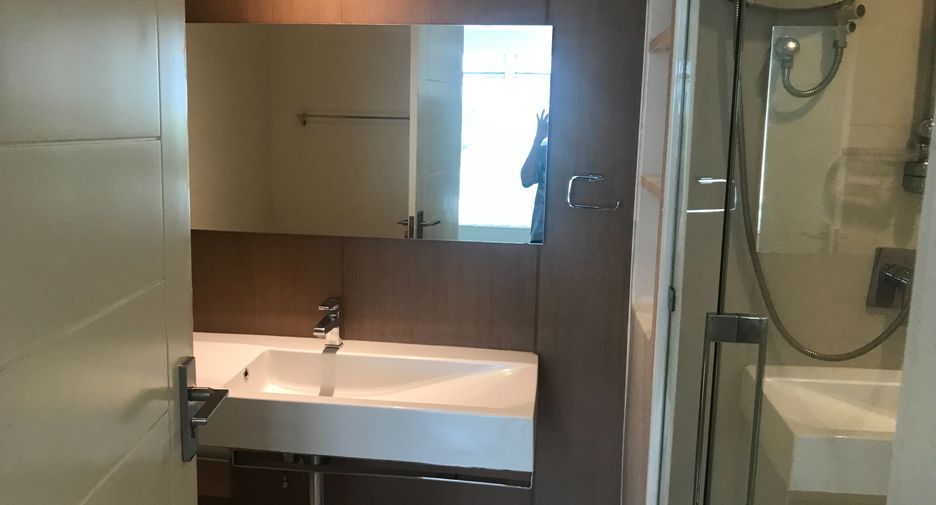 Wohnung zur Miete und zum Kauf mit 2 Zimmer in Khlong San, Bangkok