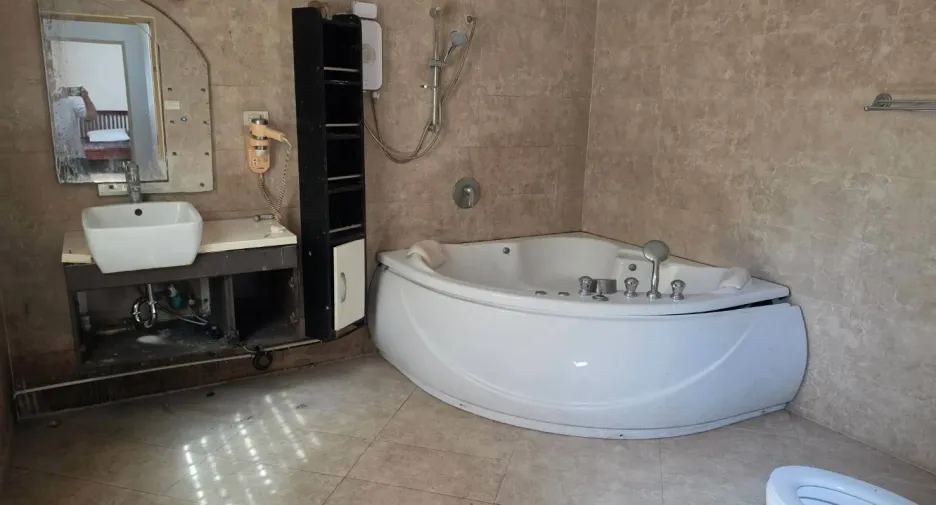 For sale 15 bedrooms villa in Bang Lamung, Chonburi