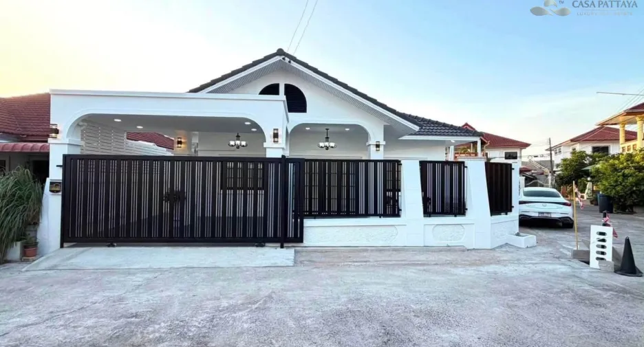For sale 3 bedrooms villa in Bang Lamung, Chonburi
