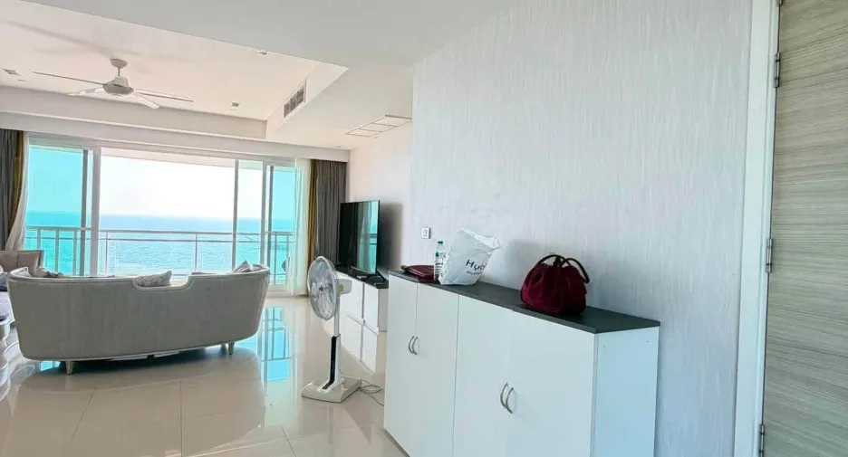À louer 4 chambres condo à Jomtien, Pattaya