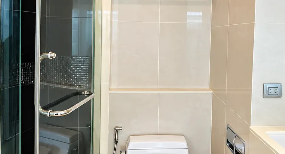 For sale 1 bed condo in Watthana, Bangkok