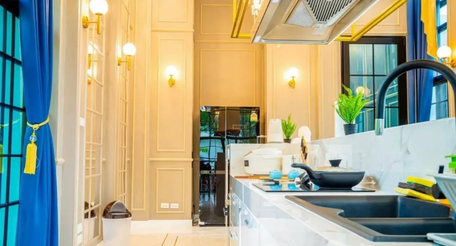 À louer 6 chambres villa à Mueang Chiang Mai, Chiang Mai