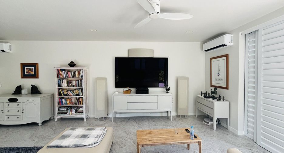 For rent 3 bedrooms villa in Mueang Phuket, Phuket