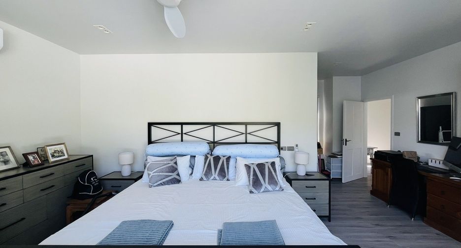For rent 3 bedrooms villa in Mueang Phuket, Phuket