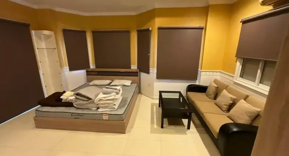 For rent 3 bedrooms house in Saraphi, Chiang Mai