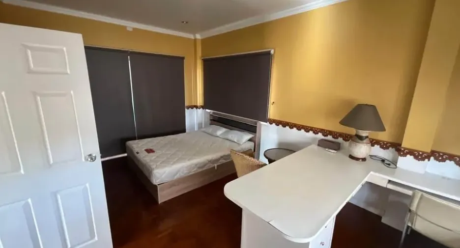 For rent 3 bedrooms house in Saraphi, Chiang Mai