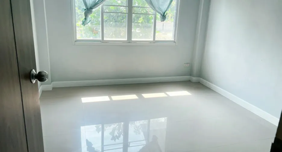 For sale 3 bedrooms house in Mueang Chiang Rai, Chiang Rai