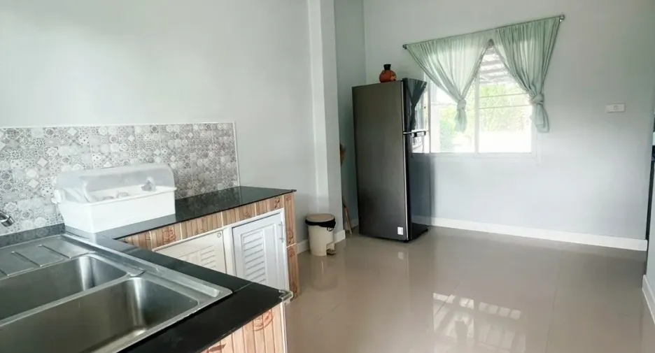 For sale 3 bedrooms house in Mueang Chiang Rai, Chiang Rai