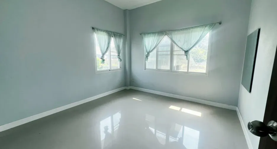 For sale 3 bedrooms house in Mueang Chiang Rai, Chiang Rai