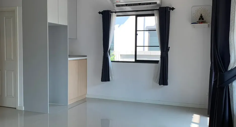 Casa en alquiler de 3 habitaciones en Sam Phran, Nakhon Pathom