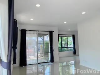 Casa en alquiler de 3 habitaciones en Sam Phran, Nakhon Pathom