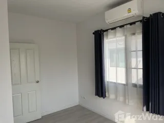 Casa en alquiler de 3 habitaciones en Sam Phran, Nakhon Pathom
