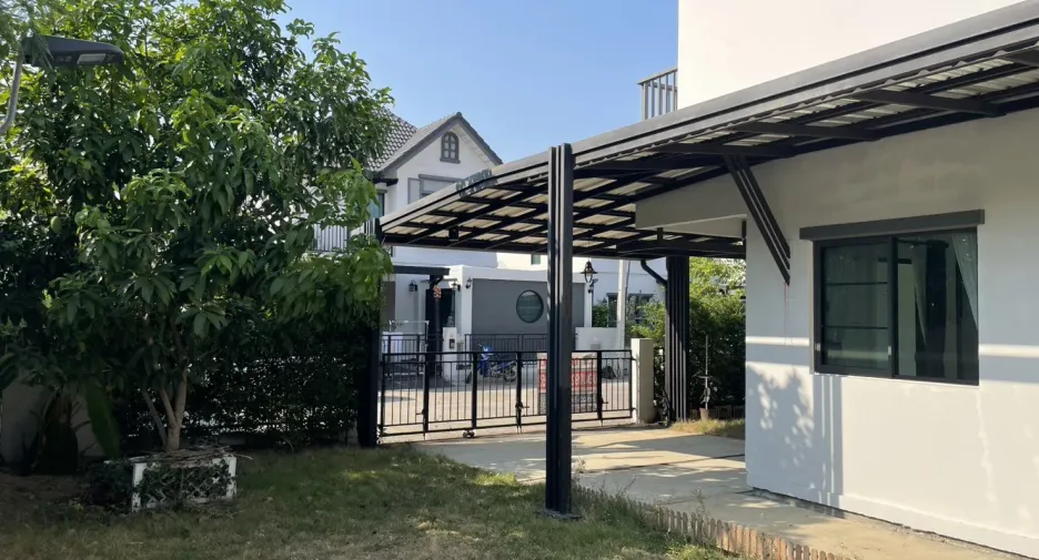 Casa en alquiler de 3 habitaciones en Sam Phran, Nakhon Pathom