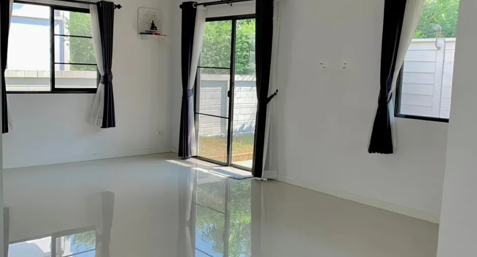 Casa en alquiler de 3 habitaciones en Sam Phran, Nakhon Pathom