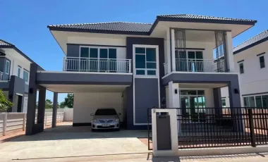 For sale 4 bedrooms house in Mueang Nakhon Ratchasima, Nakhon Ratchasima