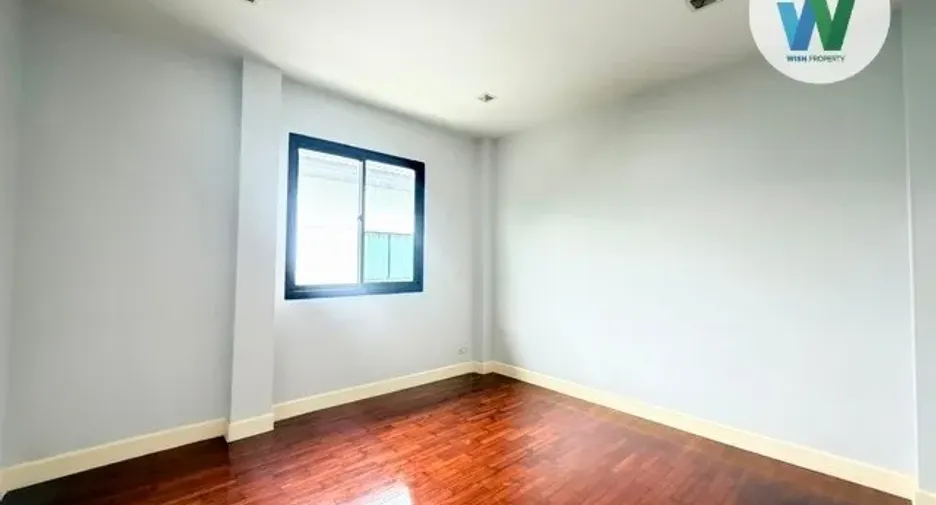 出售 3 卧室 独立屋 在 Lam Luk Ka, Pathum Thani