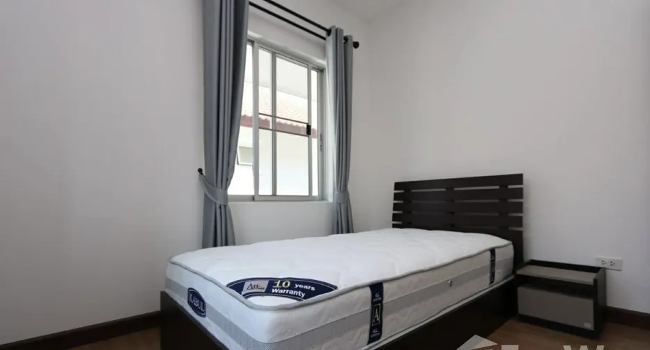 For rent 3 bedrooms house in San Kamphaeng, Chiang Mai