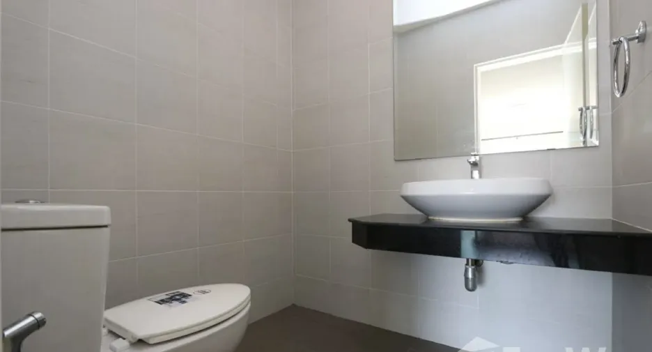 For rent 3 bedrooms house in San Kamphaeng, Chiang Mai