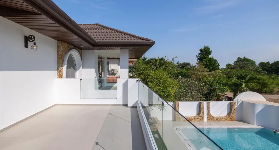 For sale and for rent 4 bedrooms villa in Huay Yai, Pattaya