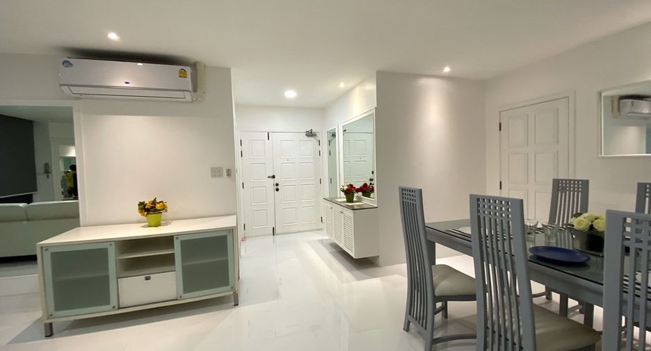 Wohnung zur Miete mit 3 Zimmer in Watthana, Bangkok