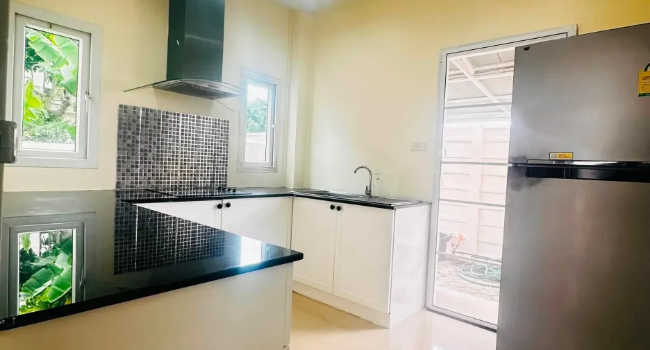 For rent 3 bedrooms house in San Kamphaeng, Chiang Mai