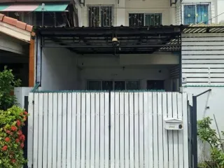 À vendre 2 chambres maison de ville à Sai Mai, Bangkok