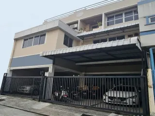 For sale 6 bedrooms townhouse in Bang Na, Bangkok