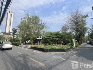 出售 土地 在 Watthana, 曼谷