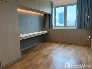 Condo en venta de 3 habitaciones en Yan Nawa, Bangkok