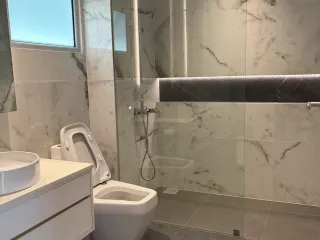 Condo en venta de 3 habitaciones en Yan Nawa, Bangkok