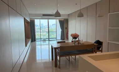 For sale 3 bedrooms condo in Yan Nawa, Bangkok