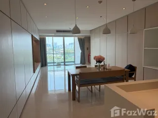 Condo en venta de 3 habitaciones en Yan Nawa, Bangkok