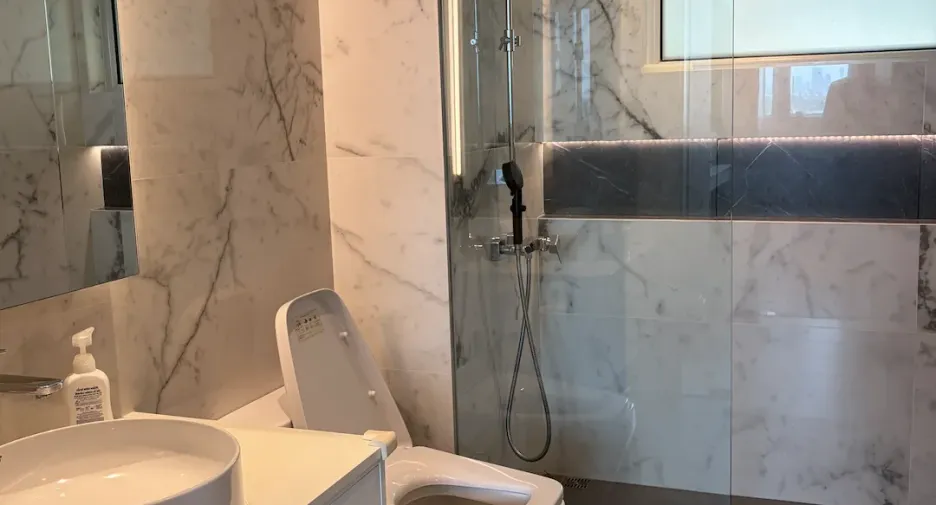 For sale 3 bedrooms condo in Yan Nawa, Bangkok