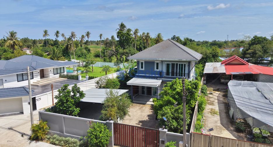 Haus zum Kauf mit 4 Zimmer in Bang Lamung, Chonburi