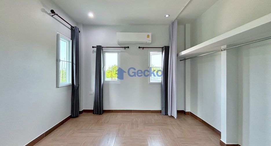 Haus zum Kauf mit 4 Zimmer in Bang Lamung, Chonburi