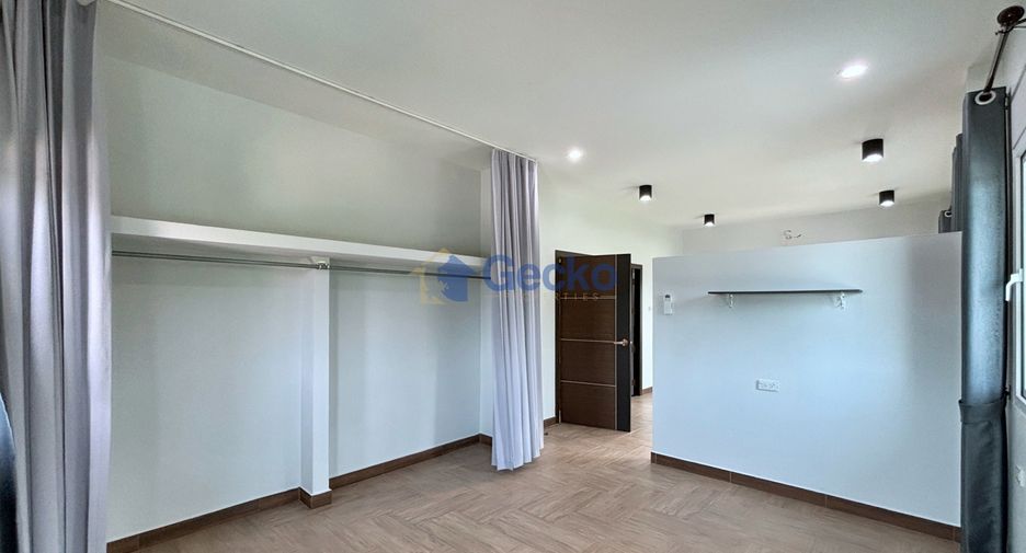 Haus zum Kauf mit 4 Zimmer in Bang Lamung, Chonburi