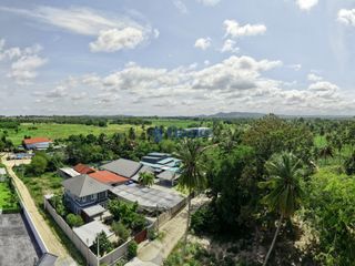 Haus zum Kauf mit 4 Zimmer in Bang Lamung, Chonburi