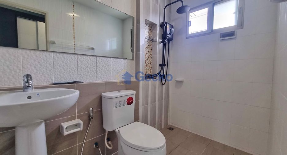 Haus zur Miete mit 3 Zimmer in Si Racha, Chonburi