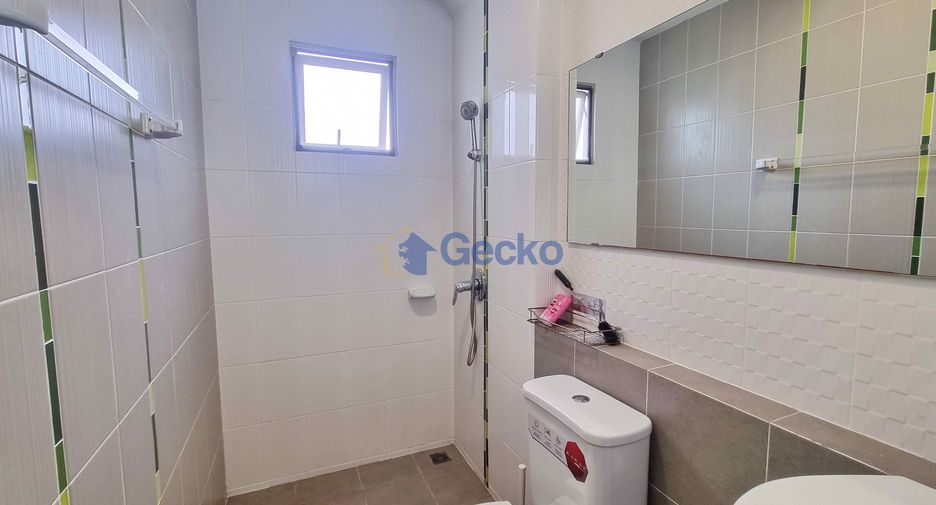 Haus zur Miete mit 3 Zimmer in Si Racha, Chonburi