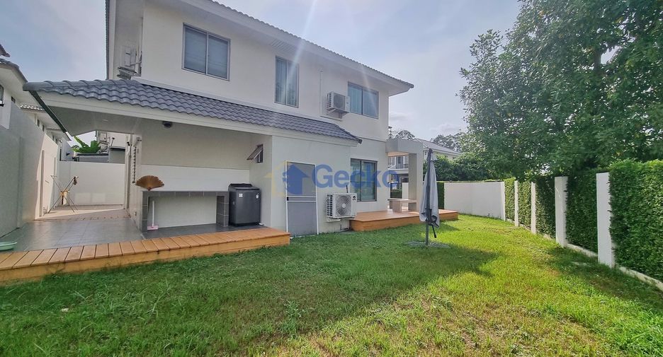 Haus zur Miete mit 3 Zimmer in Si Racha, Chonburi