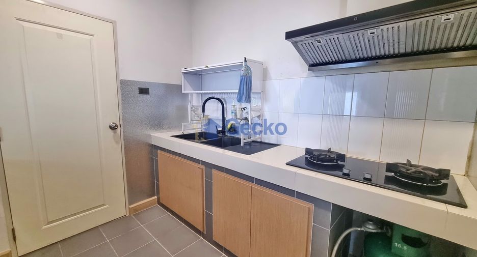 Haus zur Miete mit 3 Zimmer in Si Racha, Chonburi