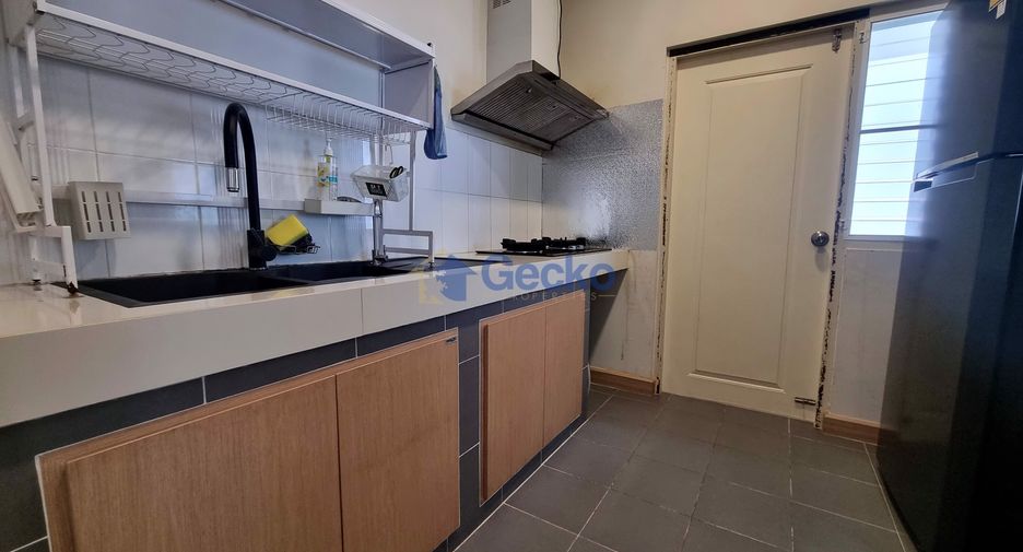 Haus zur Miete mit 3 Zimmer in Si Racha, Chonburi