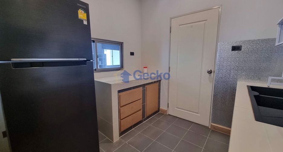 Haus zur Miete mit 3 Zimmer in Si Racha, Chonburi