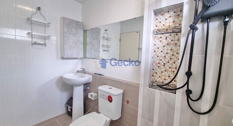 Haus zur Miete mit 3 Zimmer in Si Racha, Chonburi