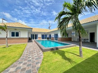 Casa en venta de 6 habitaciones en Bang Lamung, Chonburi