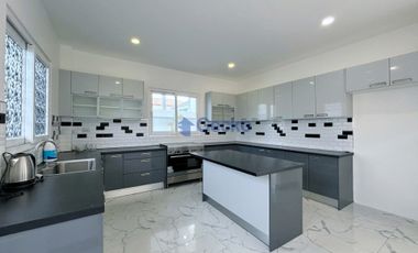 Casa en venta de 6 habitaciones en Huay Yai, Pattaya
