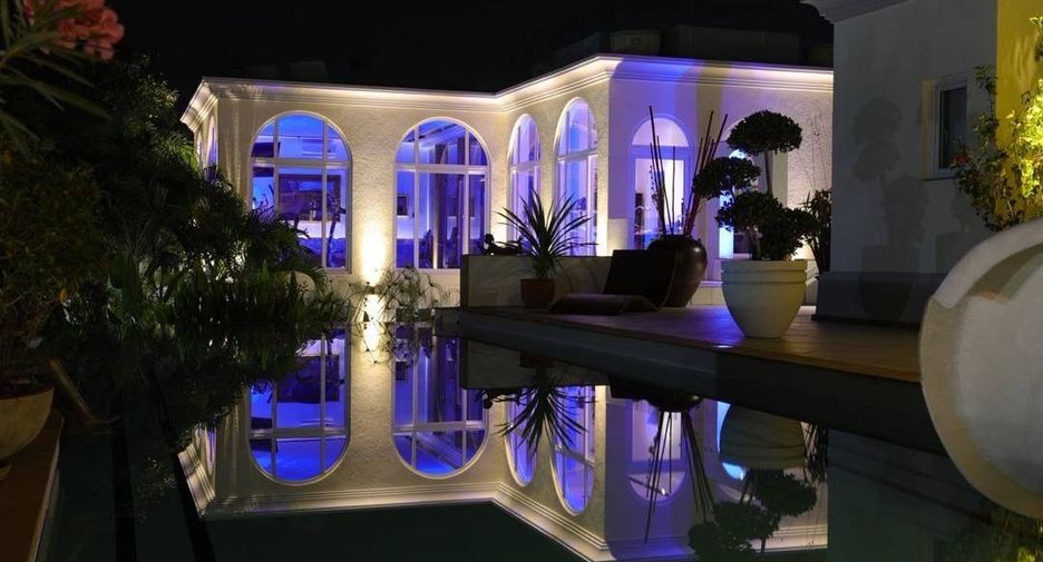 For rent 8 bedrooms villa in Bang Lamung, Chonburi