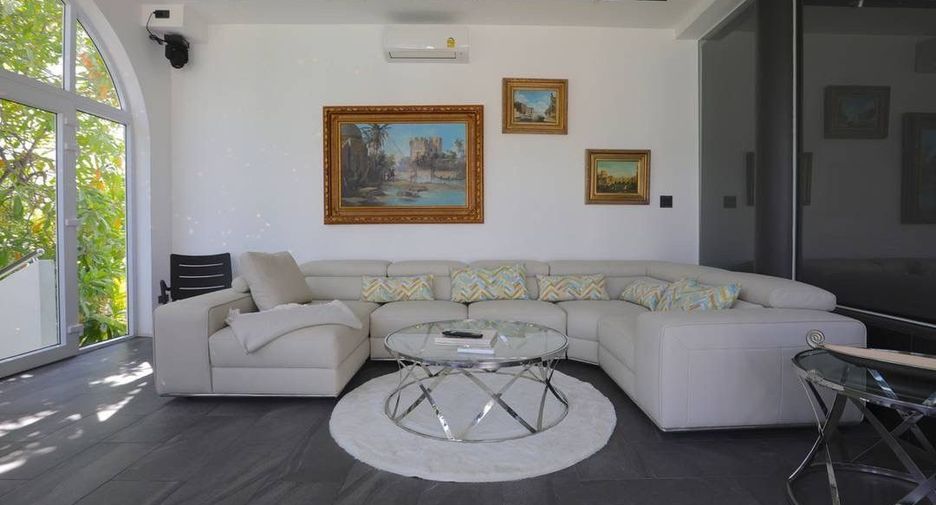 For rent 8 bedrooms villa in Bang Lamung, Chonburi