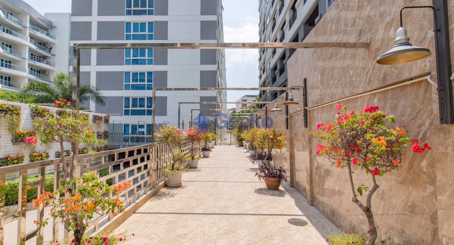 For rent 2 bedrooms condo in Bang Lamung, Chonburi